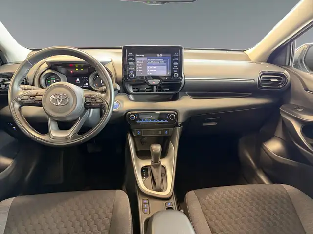 Toyota Yaris view 11