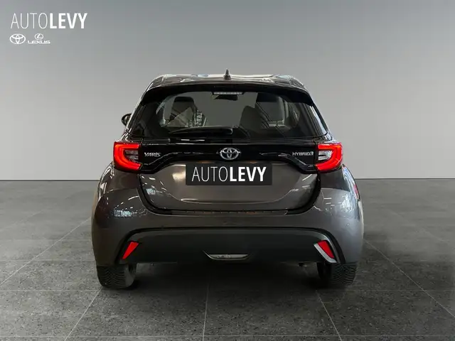 Toyota Yaris view 5