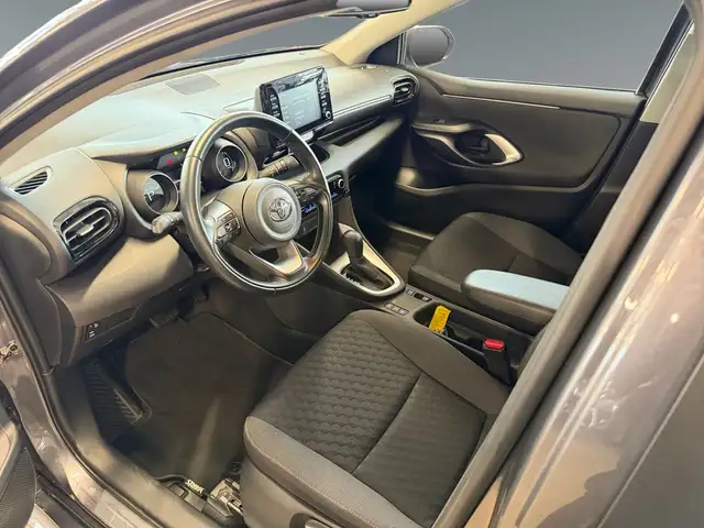 Toyota Yaris view 10