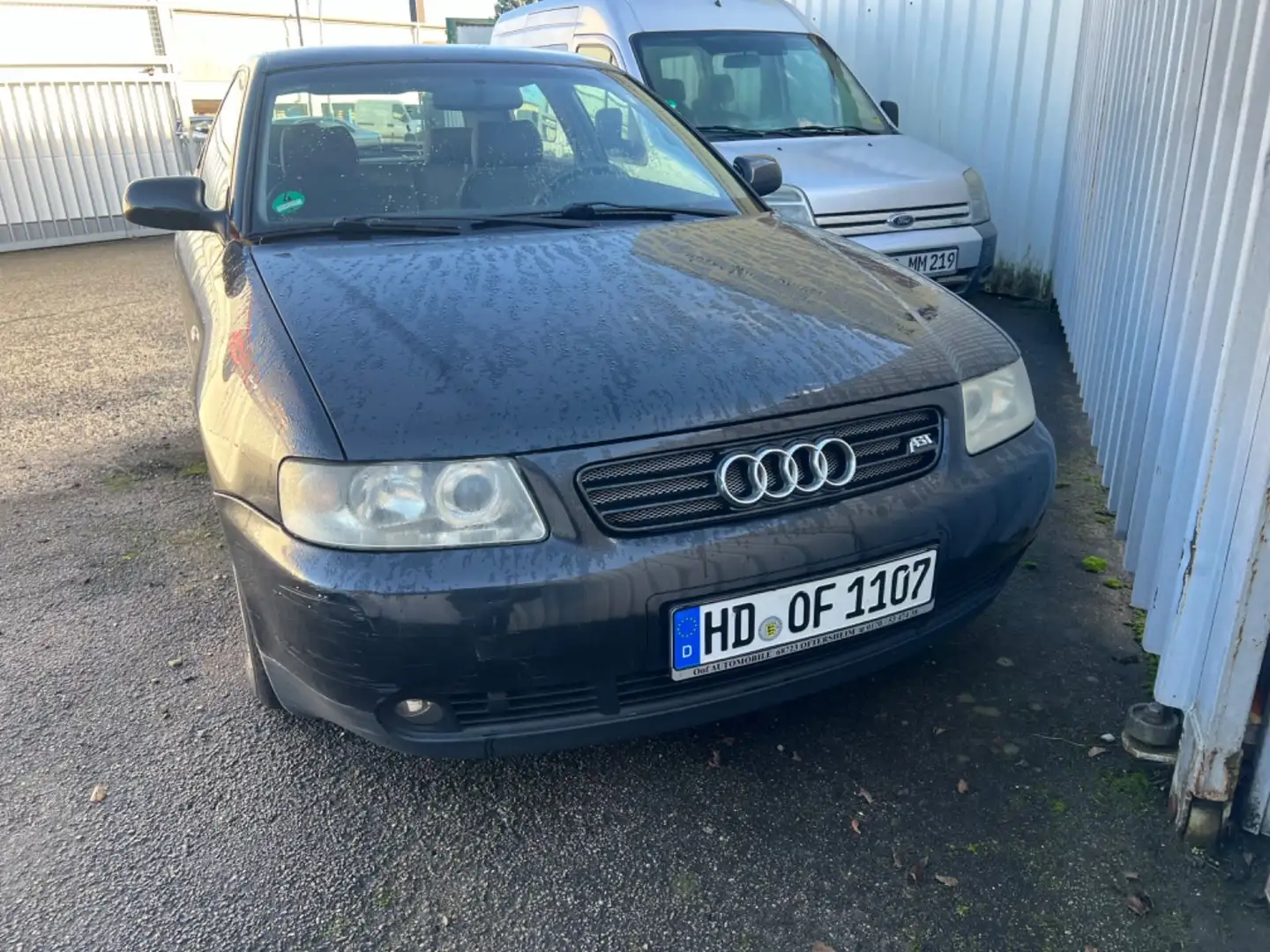 Audi A3 1.6 Auto Ambition Schwarz - 1