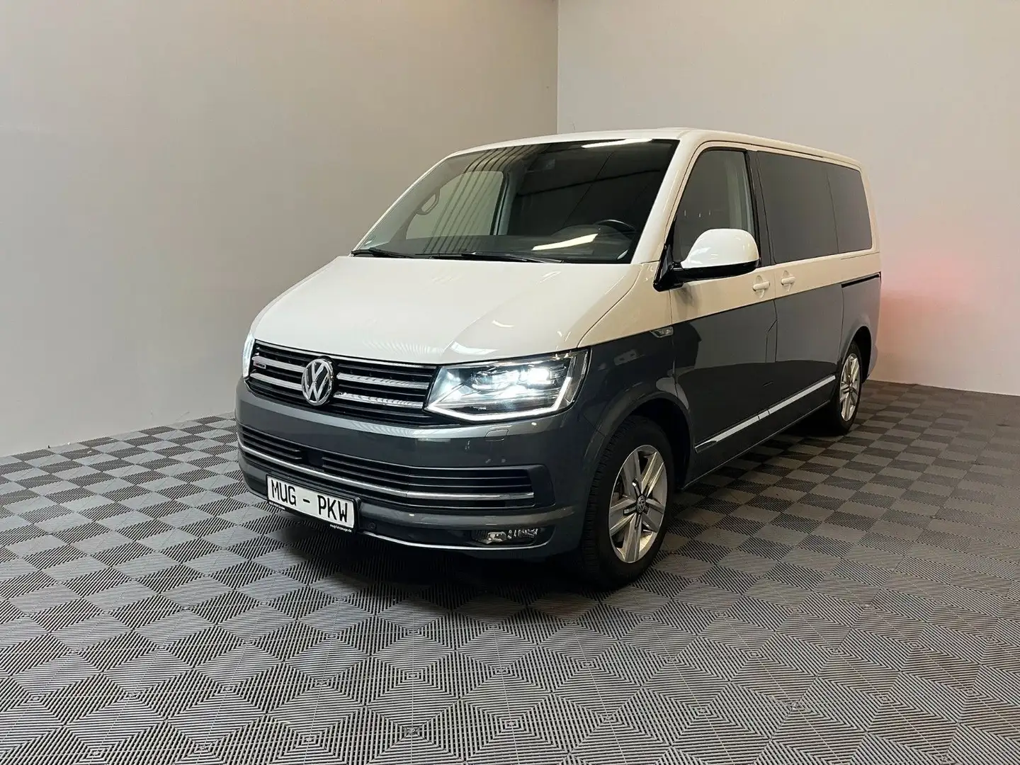 Volkswagen T6 Multivan Highline 4M *LED-StandHz-AHK* Grau - 1