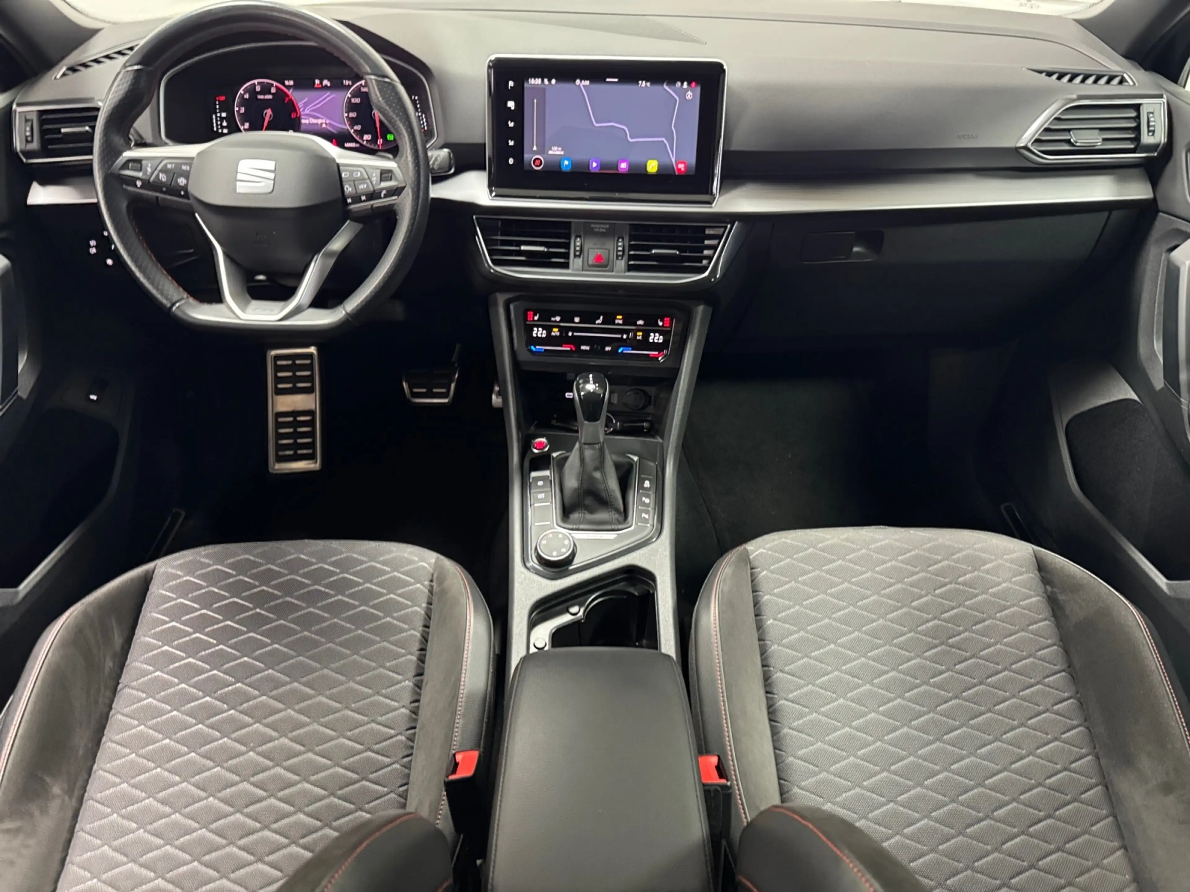 SEAT Tarraco 2.0 TSI DSG 4Drive FR AHK 7-Sitzer LED Navi SHZ — photo 10