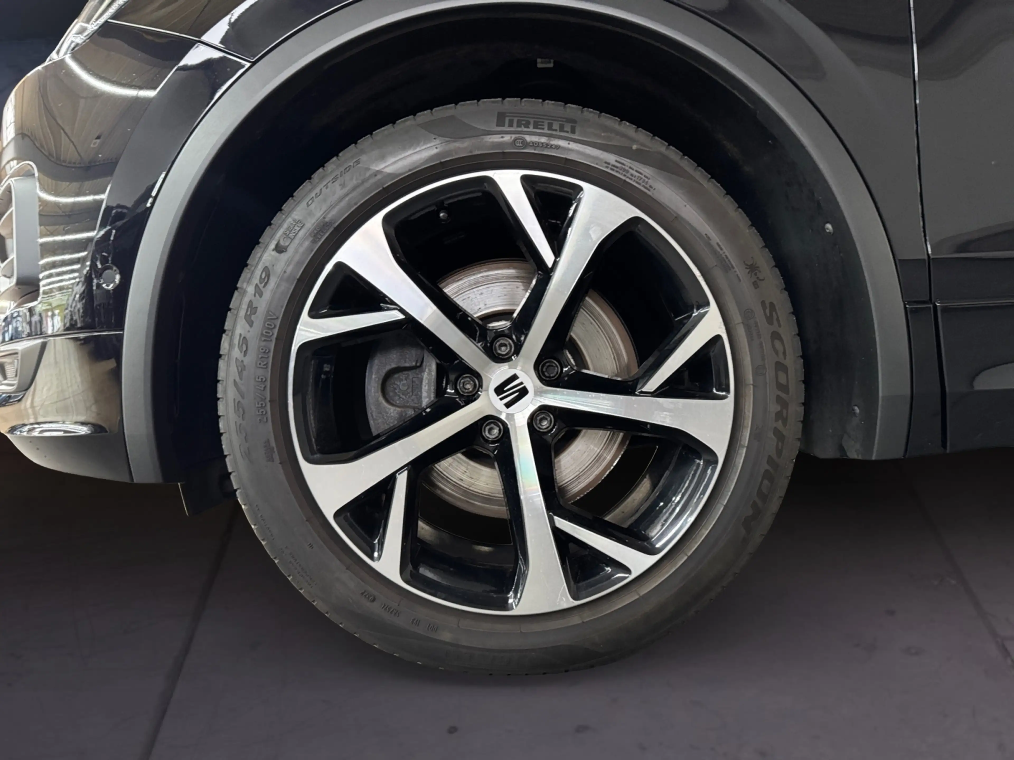 SEAT Tarraco 2.0 TSI DSG 4Drive FR AHK 7-Sitzer LED Navi SHZ — photo 7