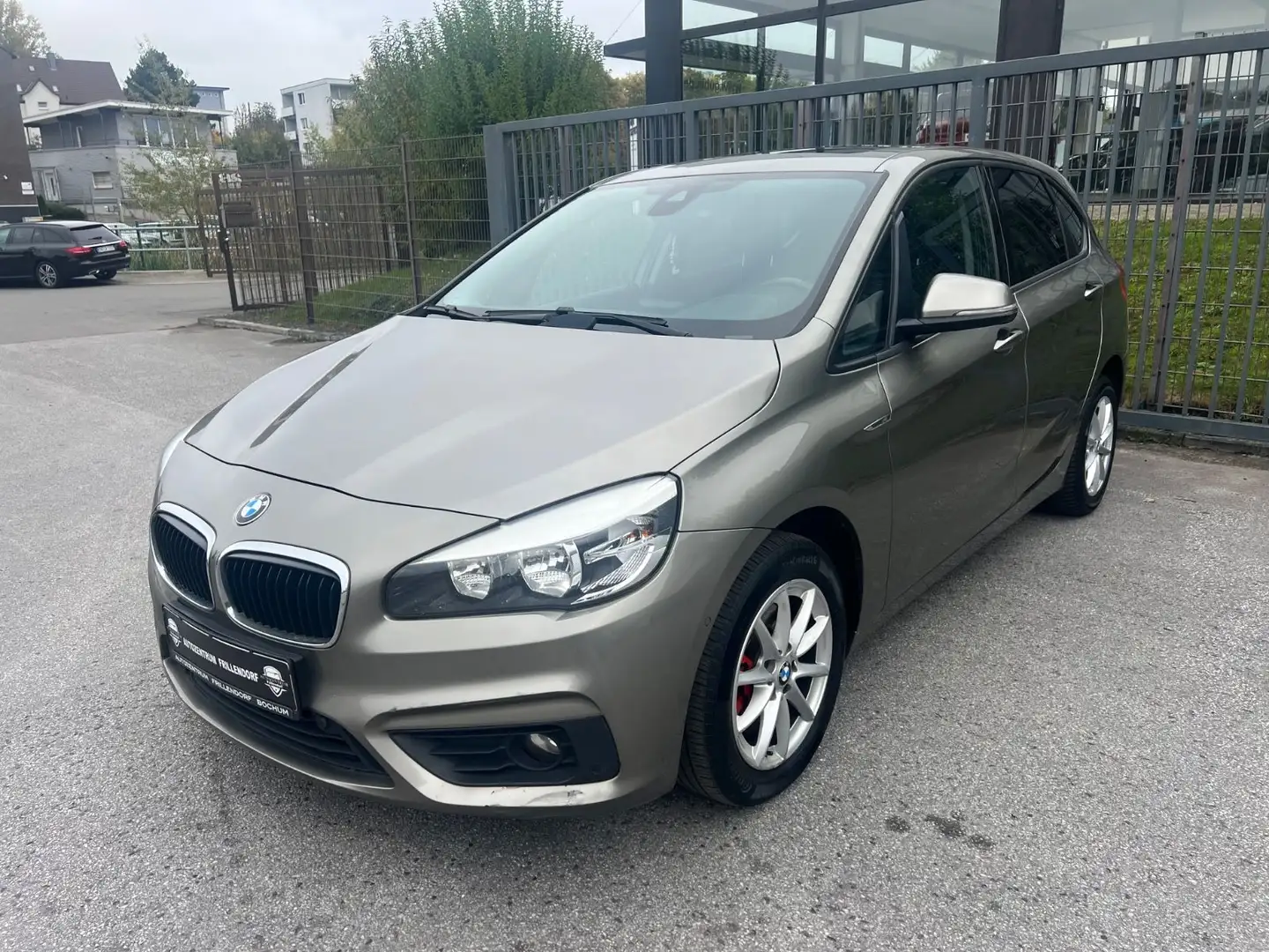 BMW 220 AUTOMATIK/NAVI/PANO!!! Silber - 1