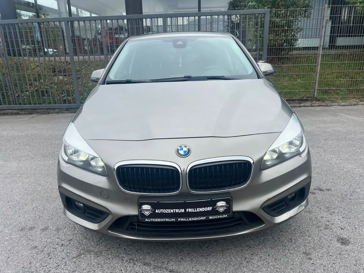 BMW 220 AUTOMATIK/NAVI/PANO!!! Silber - 2