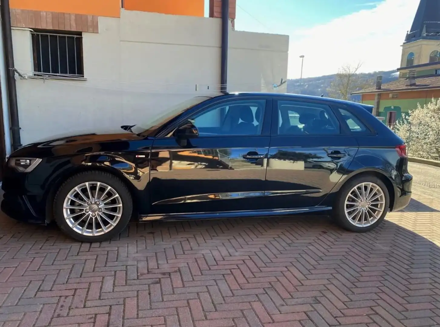 Audi A3 A3 Sportback 1.6 tdi Attraction s-tronic Nero - 2
