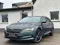 Skoda Superb Combi Style*VIRTUAL*LED*CANTON*4SHZ*R19 Gris - thumbnail 1