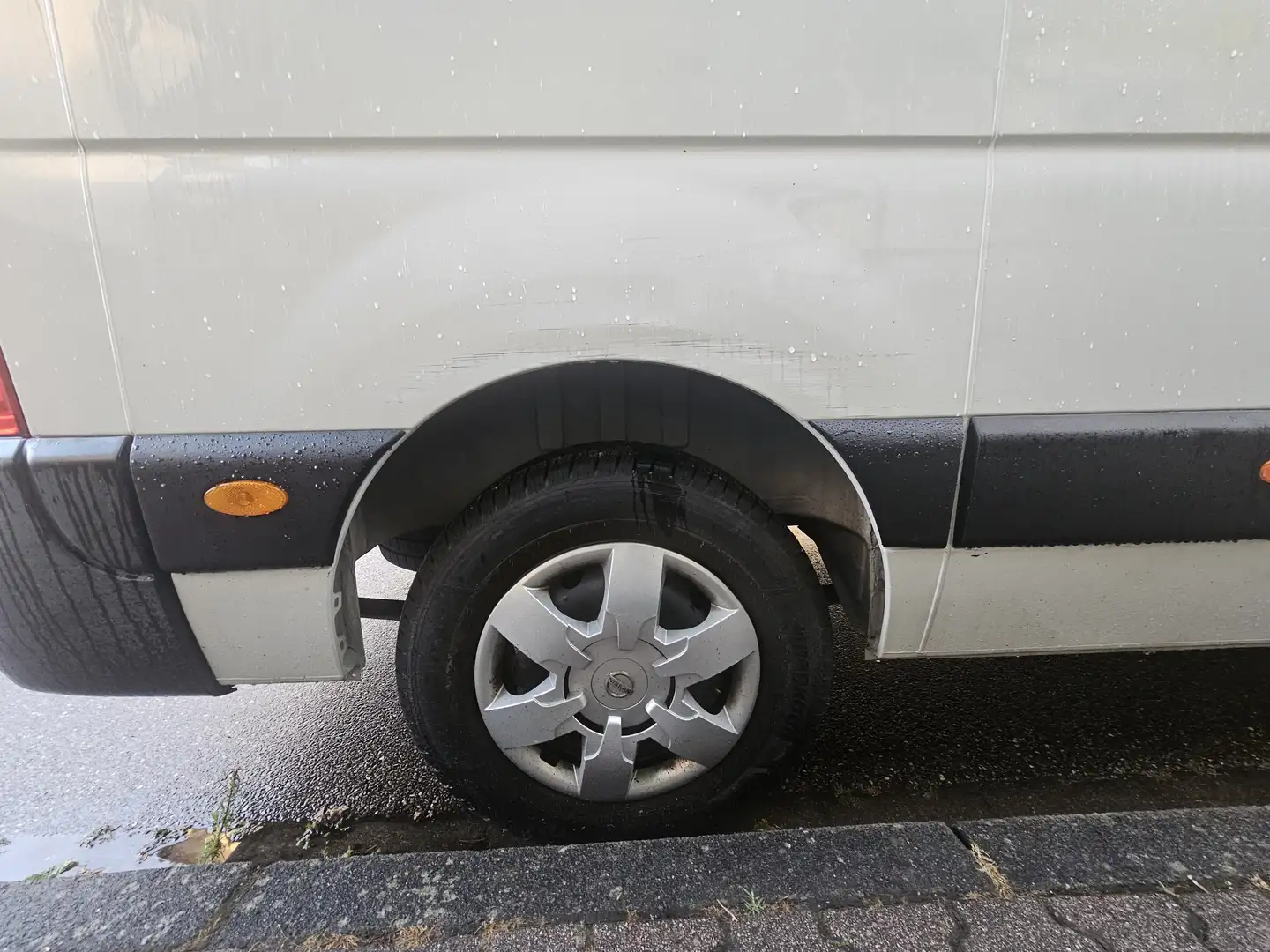 Nissan NV400 F35.13 L3H2 FWD Comfort Білий - 1