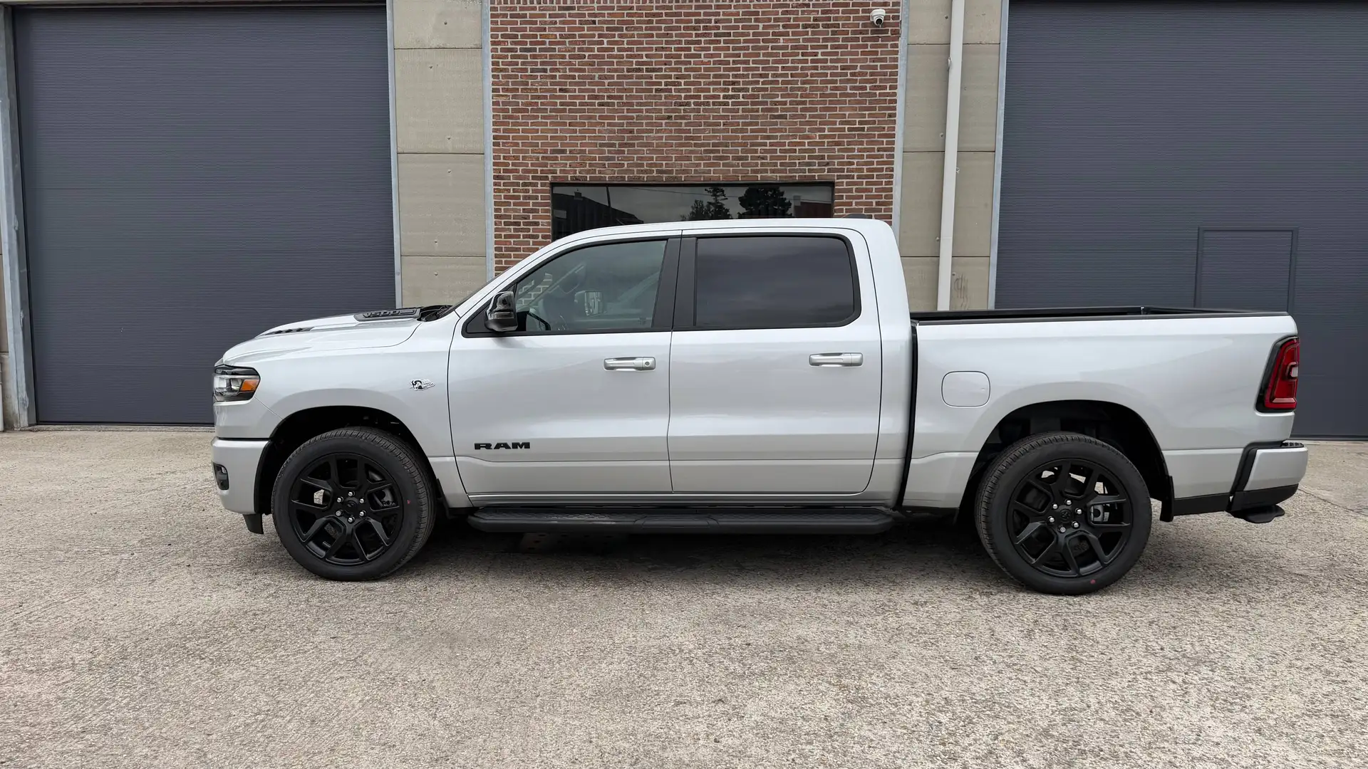 Dodge RAM 2026 화이트 사진 2