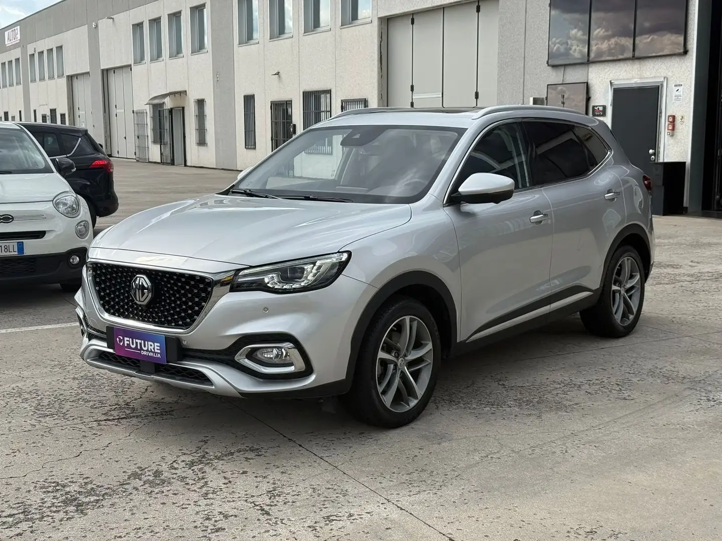 MG HS 1.5T-GDI Luxury Plateado - 1