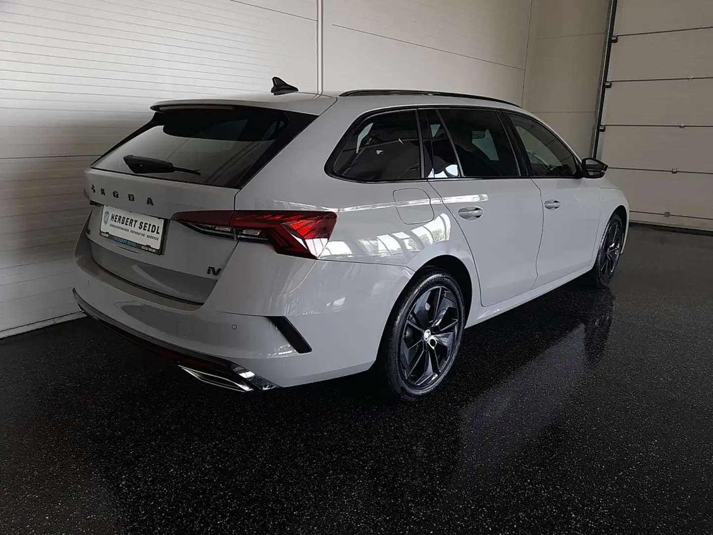 Skoda Octavia Combi RS IV 150/245 DSG *MATRIX-LED / NAVI / VI... Grigio - 2
