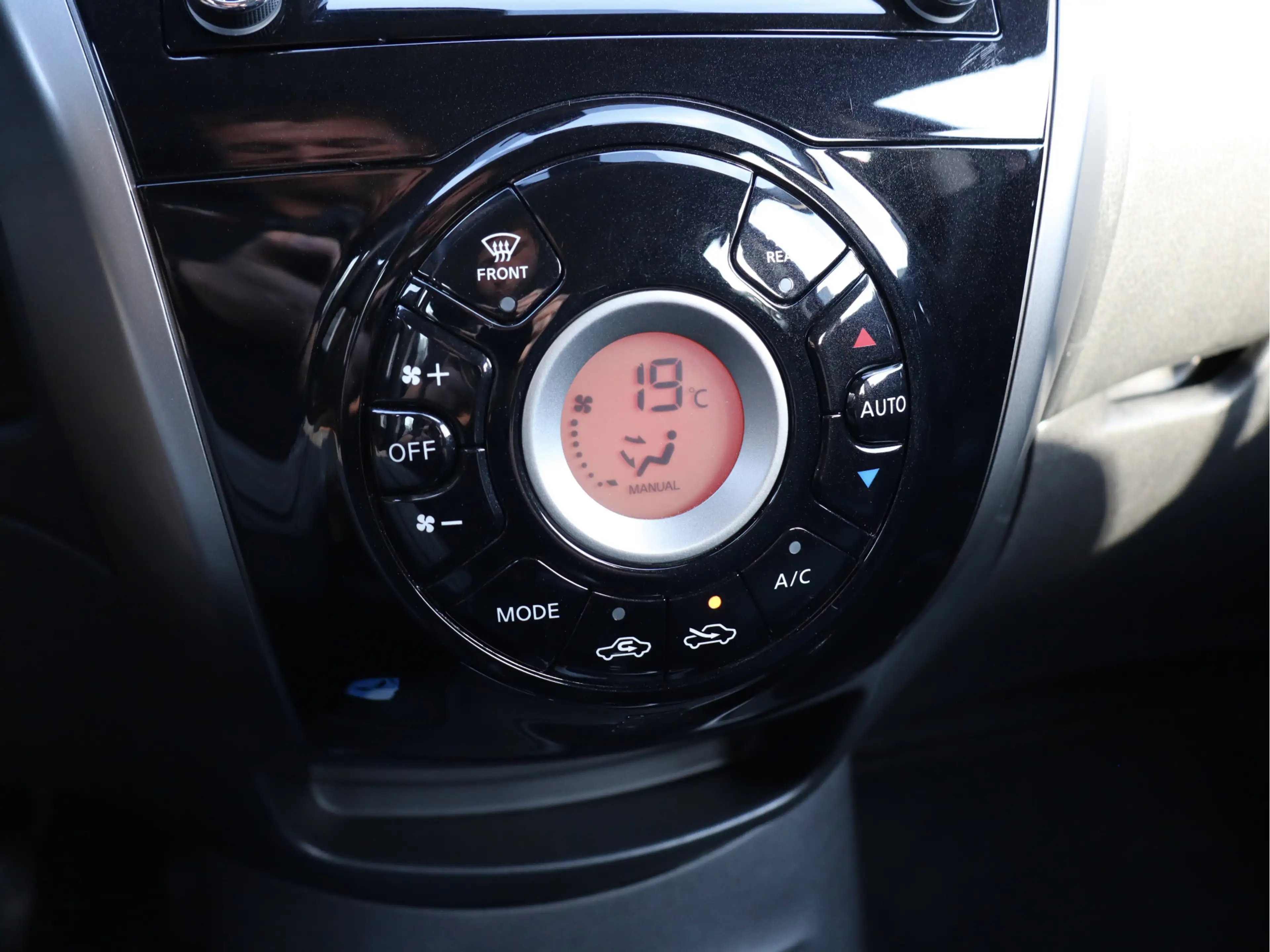 Nissan Note 1.2 Connect Edition navi | clima | dealer o.h. — photo 34