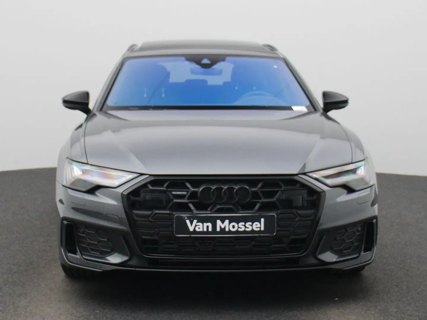 Audi A6 Avant 55 TFSI e quattro Pro Line S Competition 367 Grau - 2