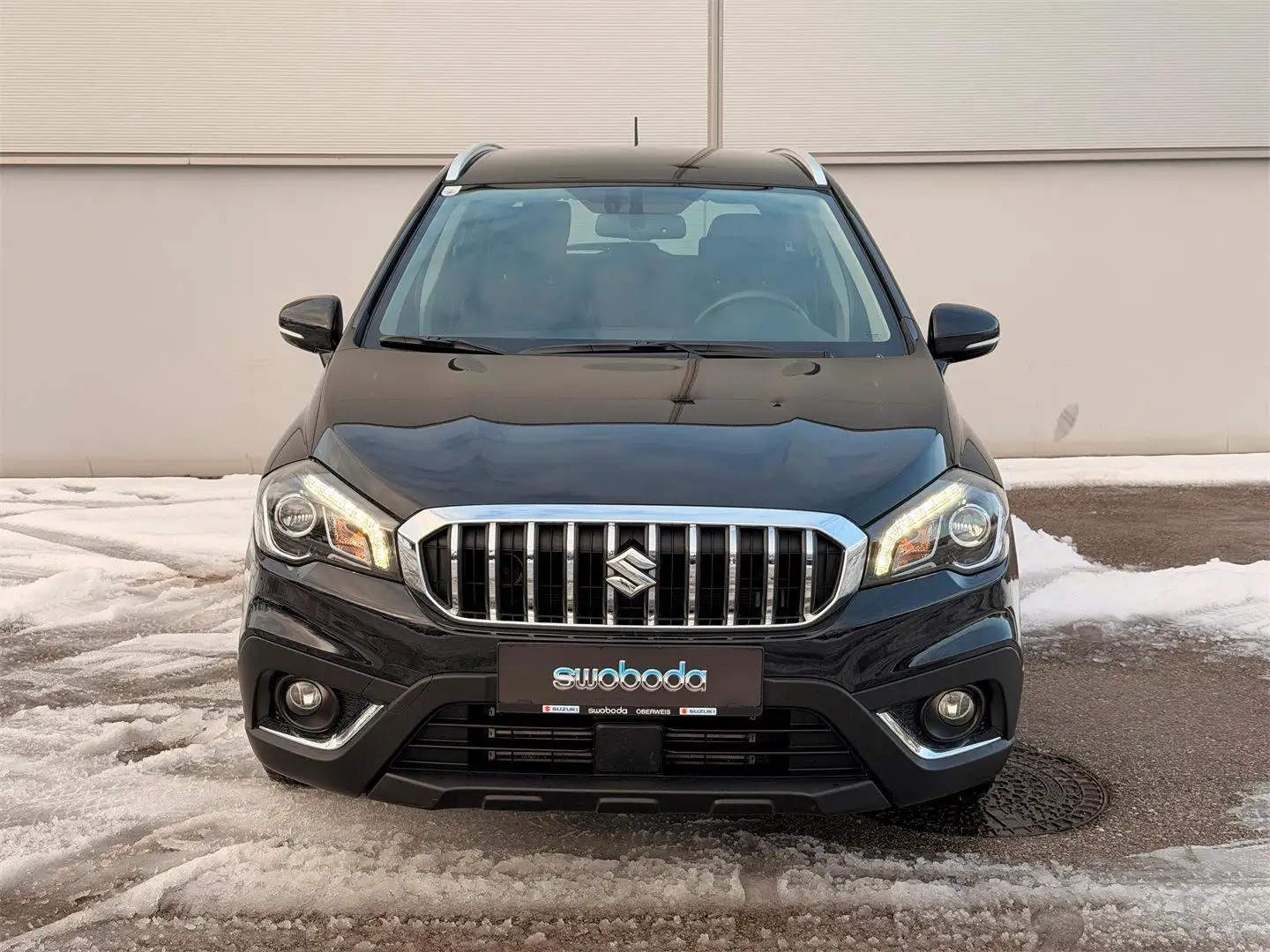 Suzuki SX4 S-Cross 1,4 DITC Allgrip Shine Automatik Schwarz - 2