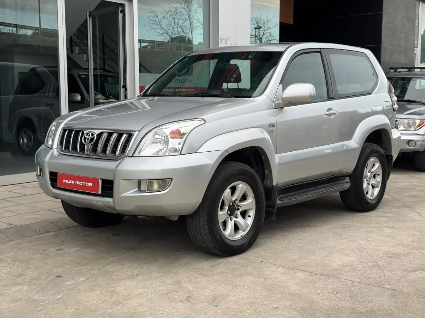 Toyota Land Cruiser 3.0 D4-D VX Plateado - 2