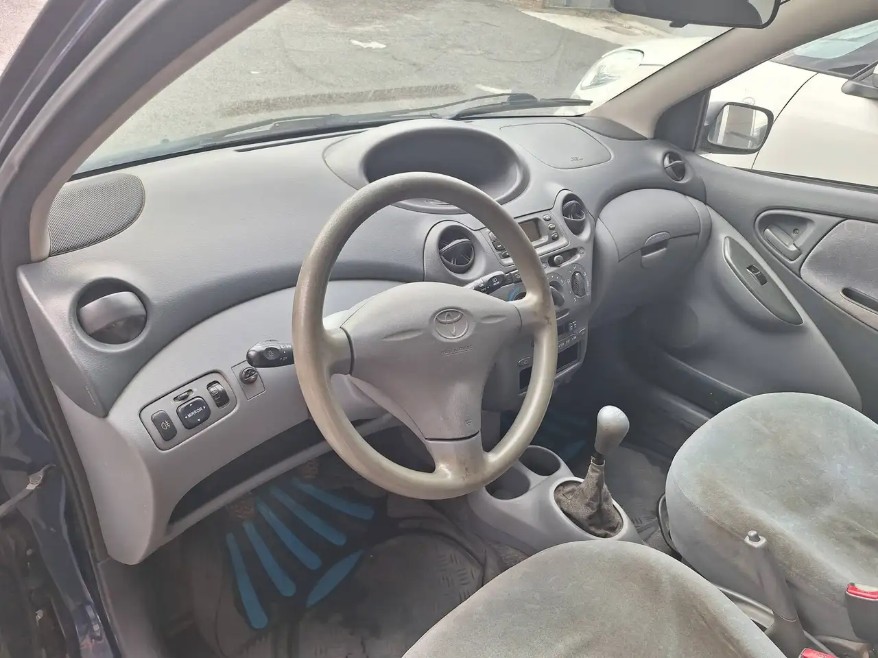 Toyota Yaris 5p 1.0 Sol, foto 7