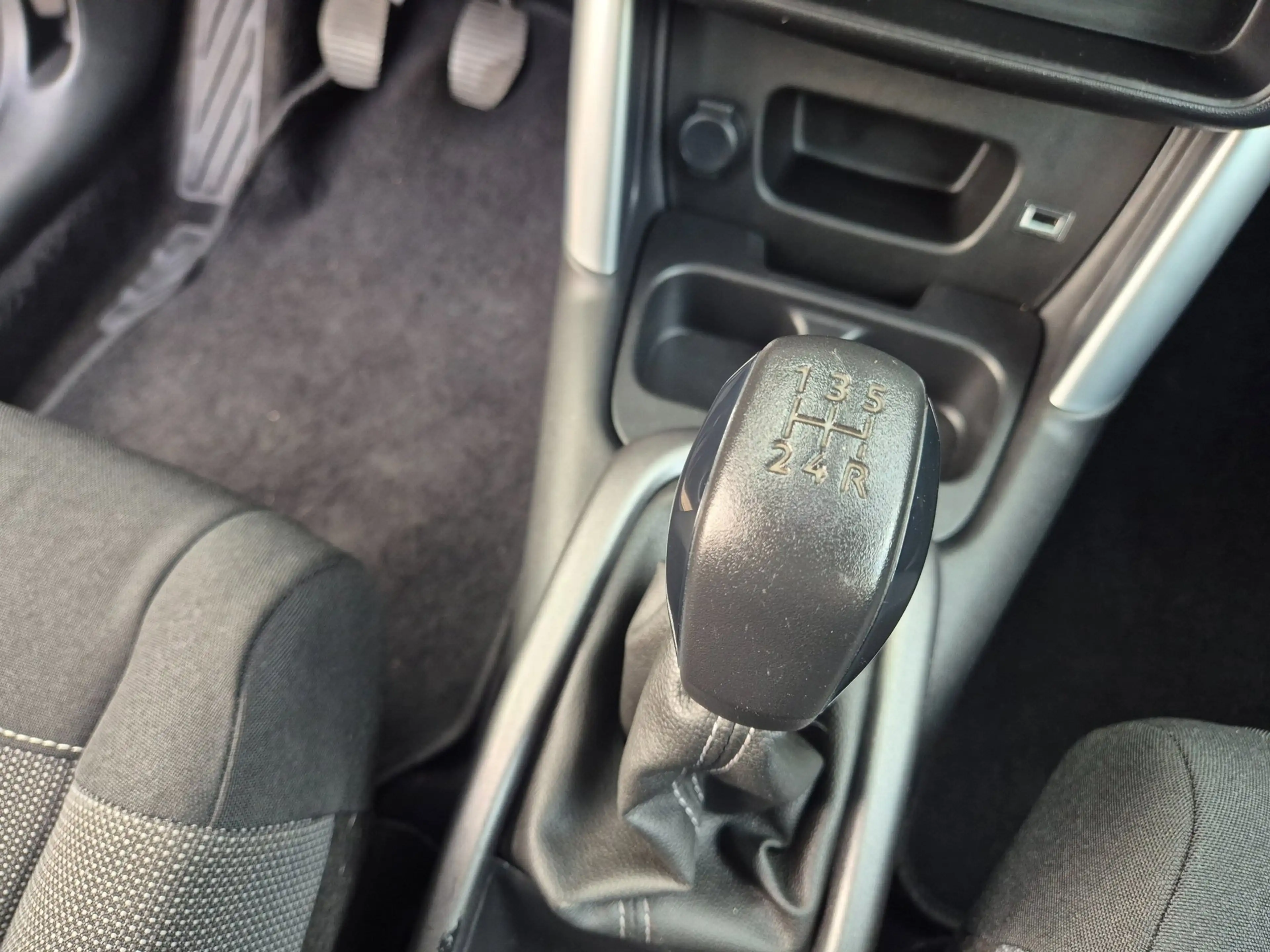 Citroen C3 Aircross 1.2 PureTech S&S Shine Pano, Trekhaak, NAP — photo 21
