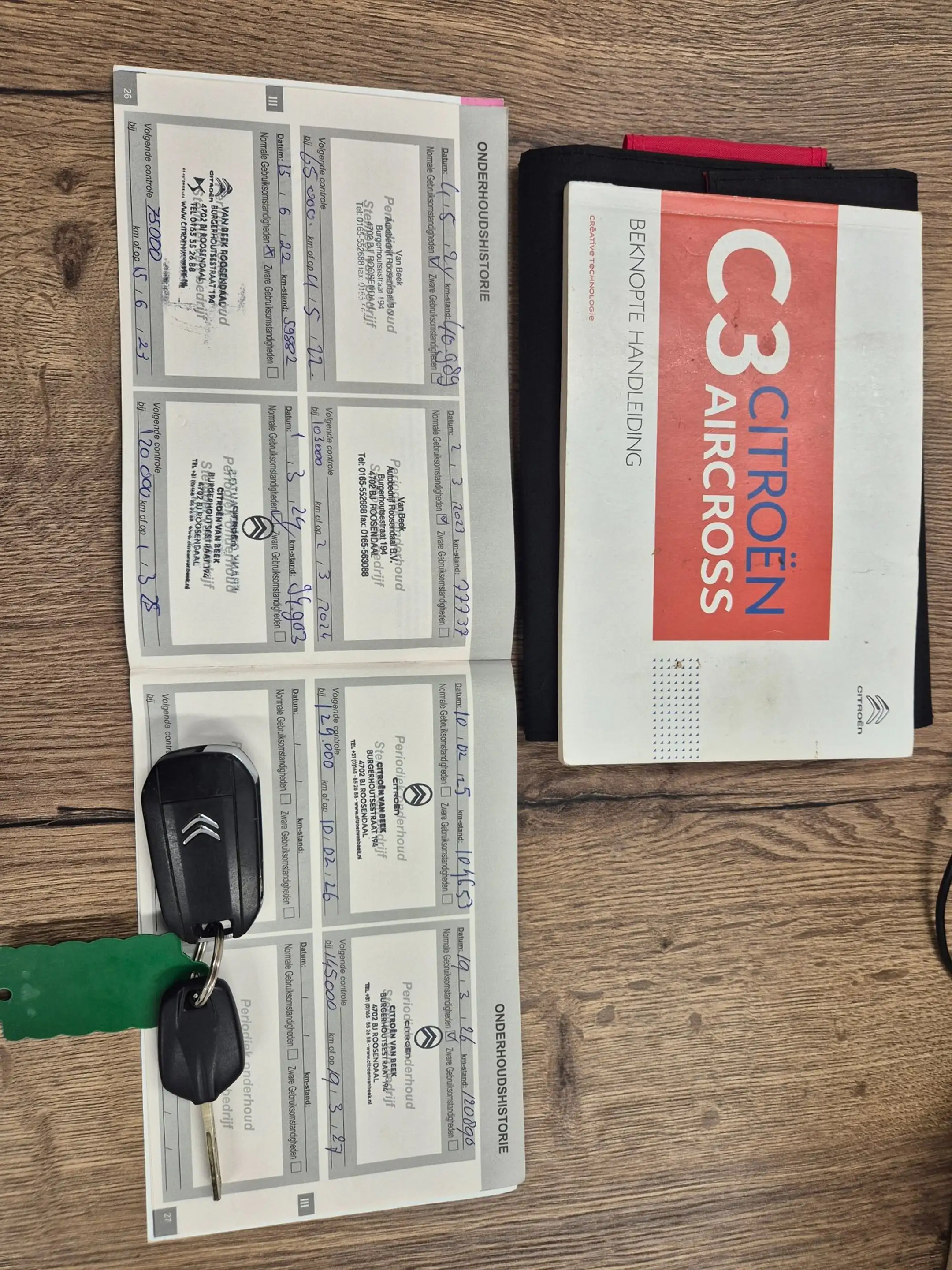 Citroen C3 Aircross 1.2 PureTech S&S Shine Pano, Trekhaak, NAP — photo 32