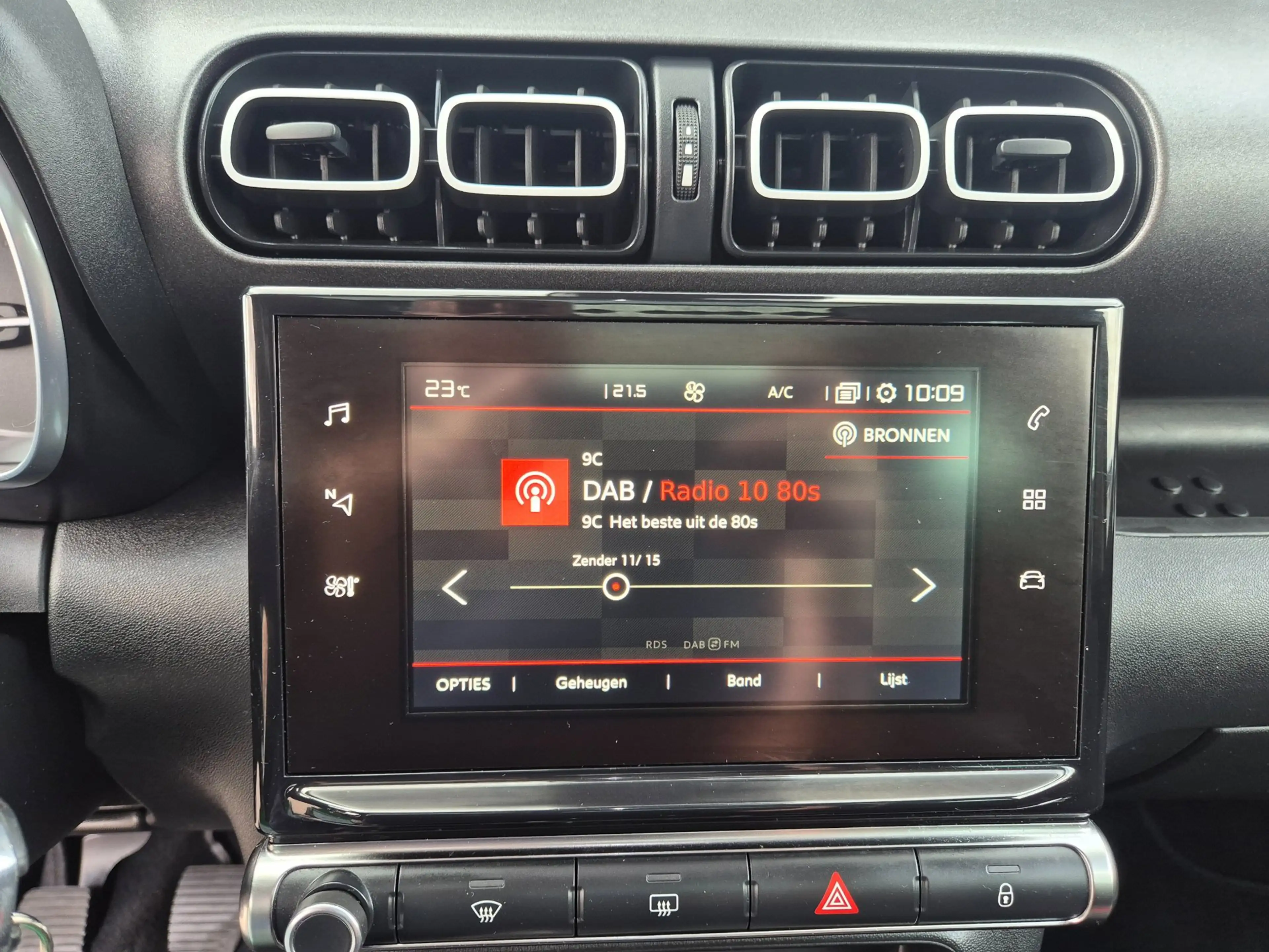Citroen C3 Aircross 1.2 PureTech S&S Shine Pano, Trekhaak, NAP — photo 16