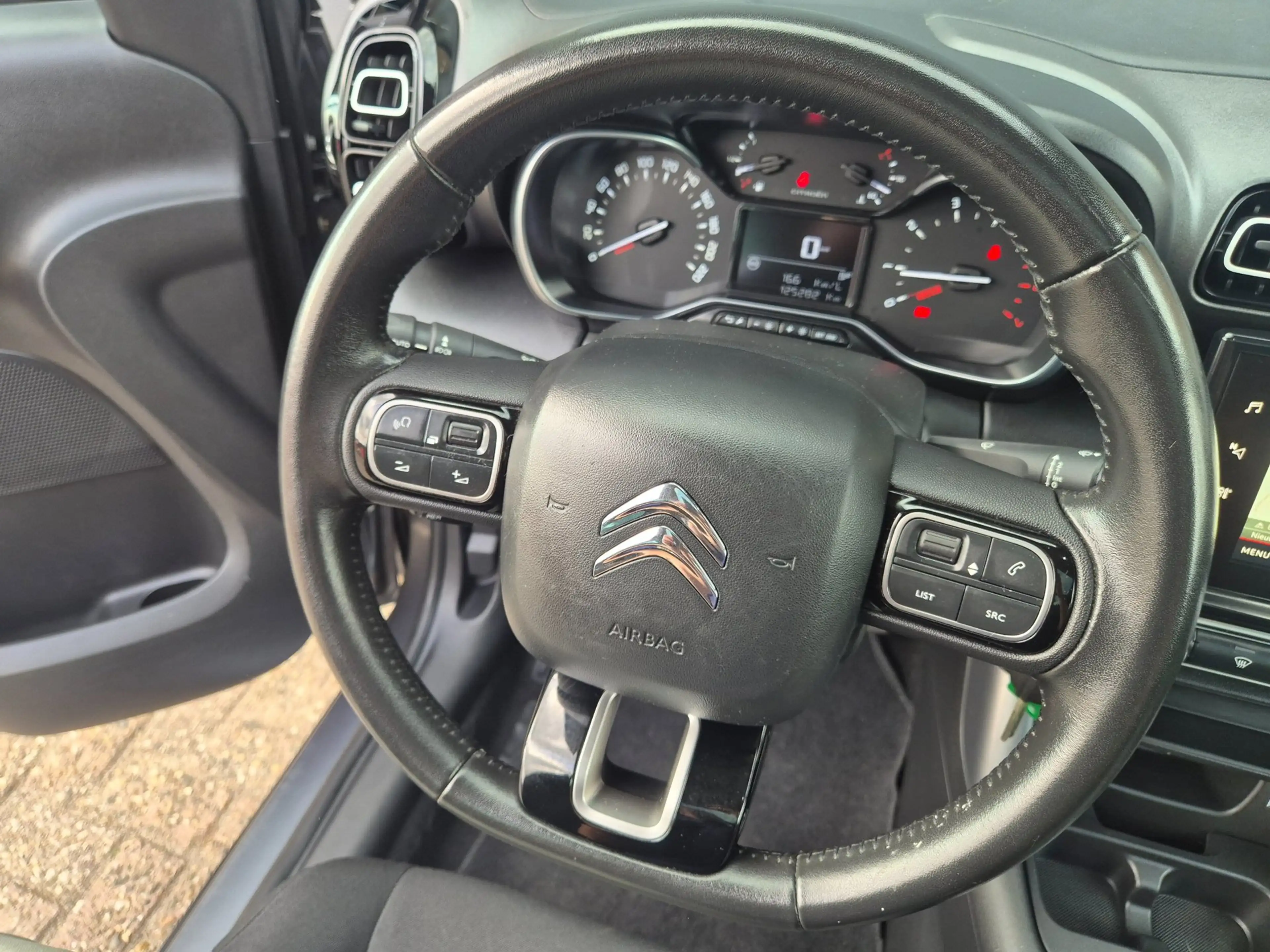 Citroen C3 Aircross 1.2 PureTech S&S Shine Pano, Trekhaak, NAP — photo 11