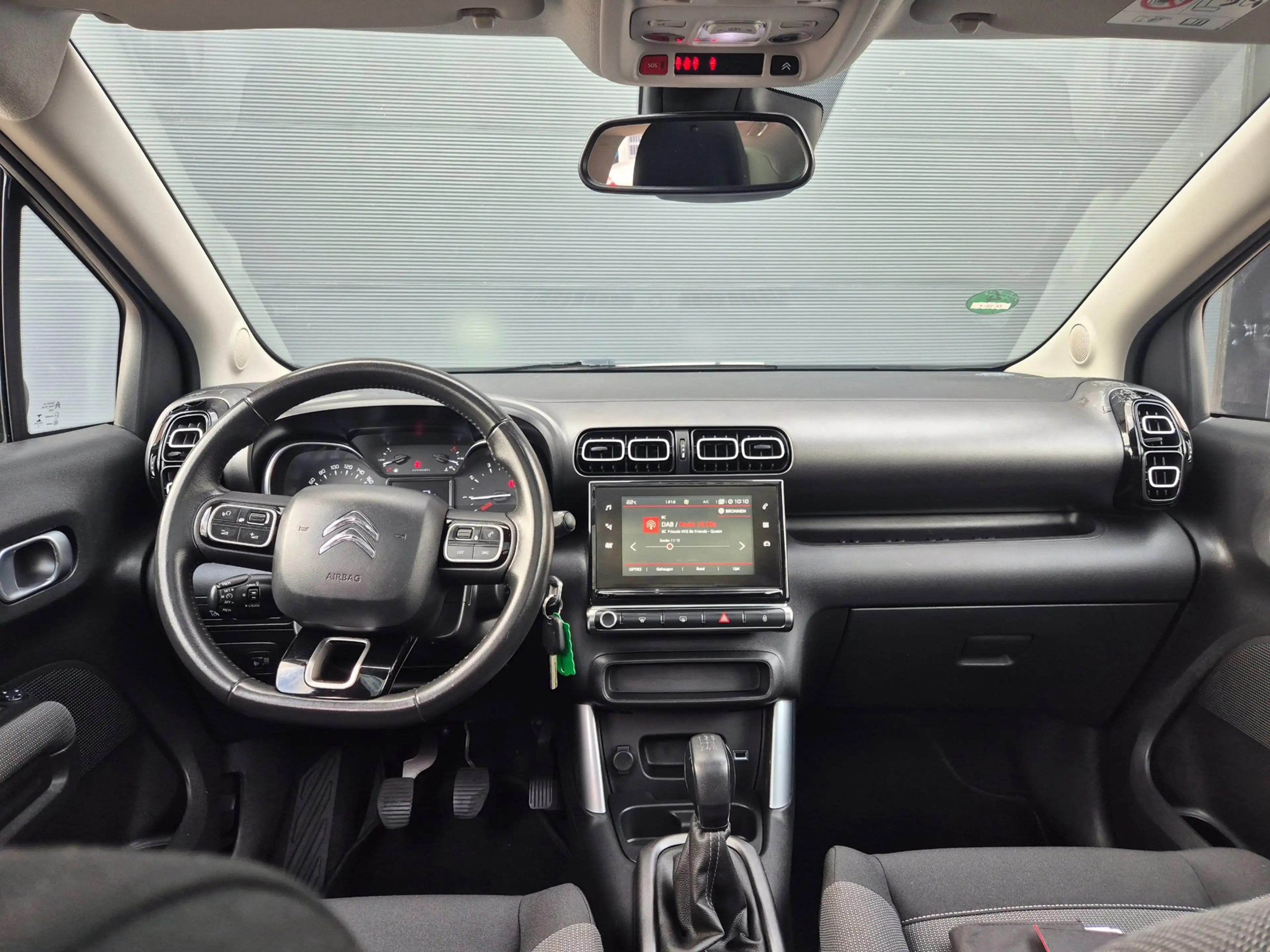 Citroen C3 Aircross 1.2 PureTech S&S Shine Pano, Trekhaak, NAP — photo 10