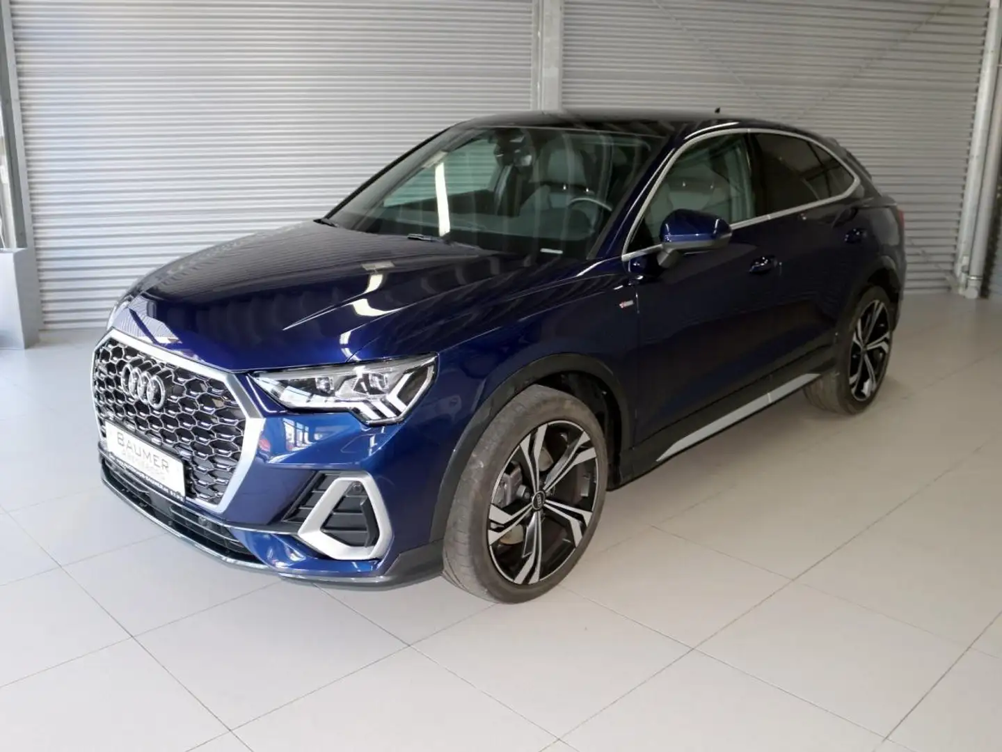 Audi Q3 Sportback quattro S-line 45 TFSI AHK Panorama L Blau - 2