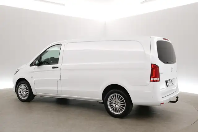 Mercedes-Benz Vito view 4