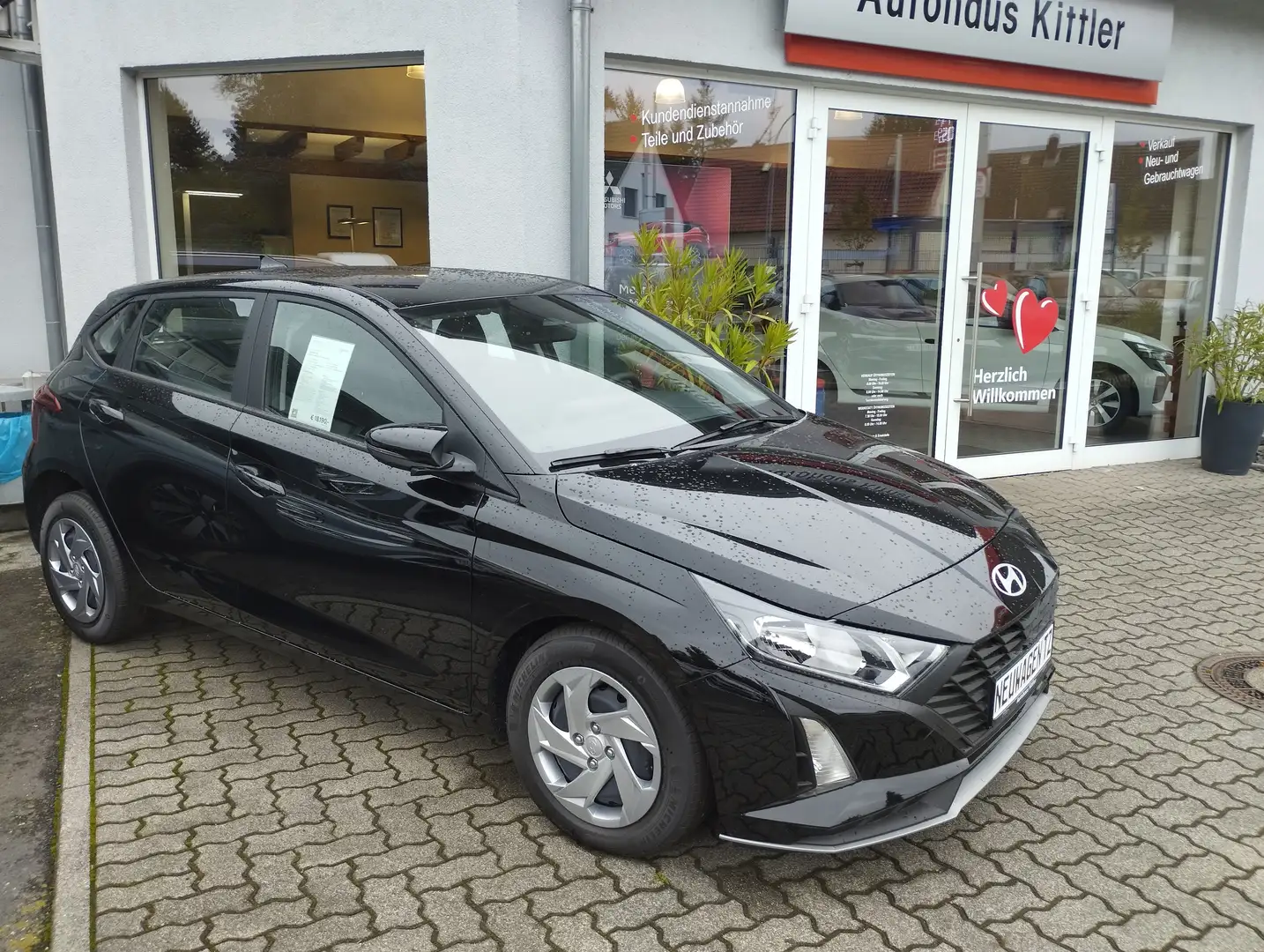Hyundai i20 Comfort " HERBST-KRACHER"AKTIONS-FINANZIERUNG Schwarz - 1