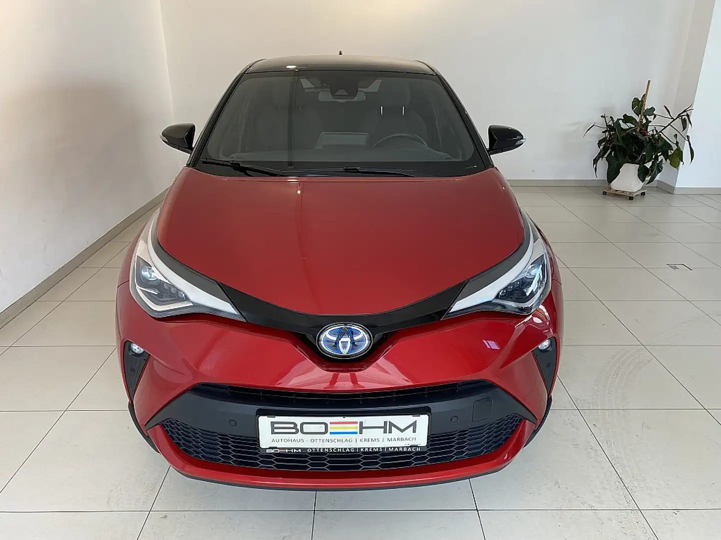 Toyota C-HR **21.300,-  Hybrid C-LUB Красный - 2