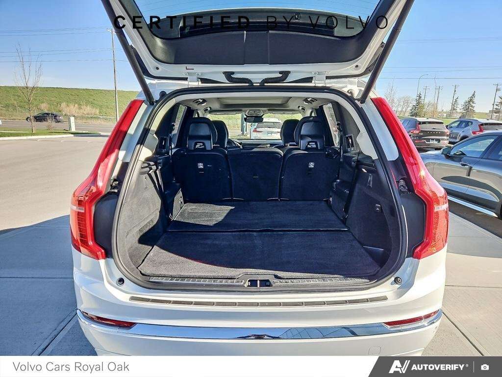2024 Volvo XC90 Ultimate Bright Theme thumb 12