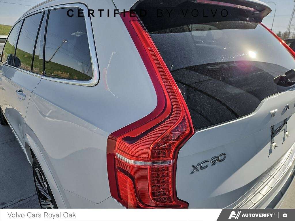 2024 Volvo XC90 Ultimate Bright Theme thumb 11