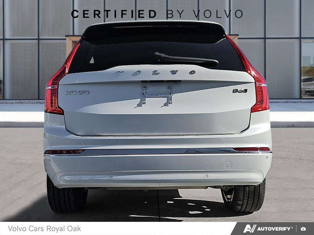 2024 Volvo XC90 Ultimate Bright Theme alt 5