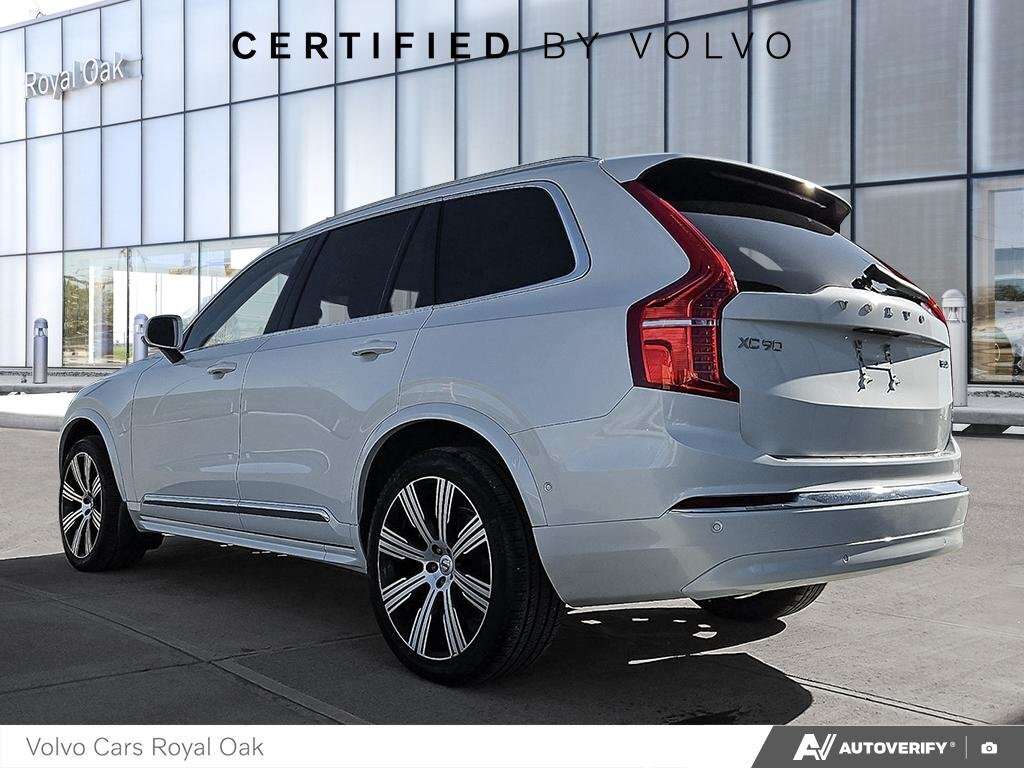 2024 Volvo XC90 Ultimate Bright Theme alt 4