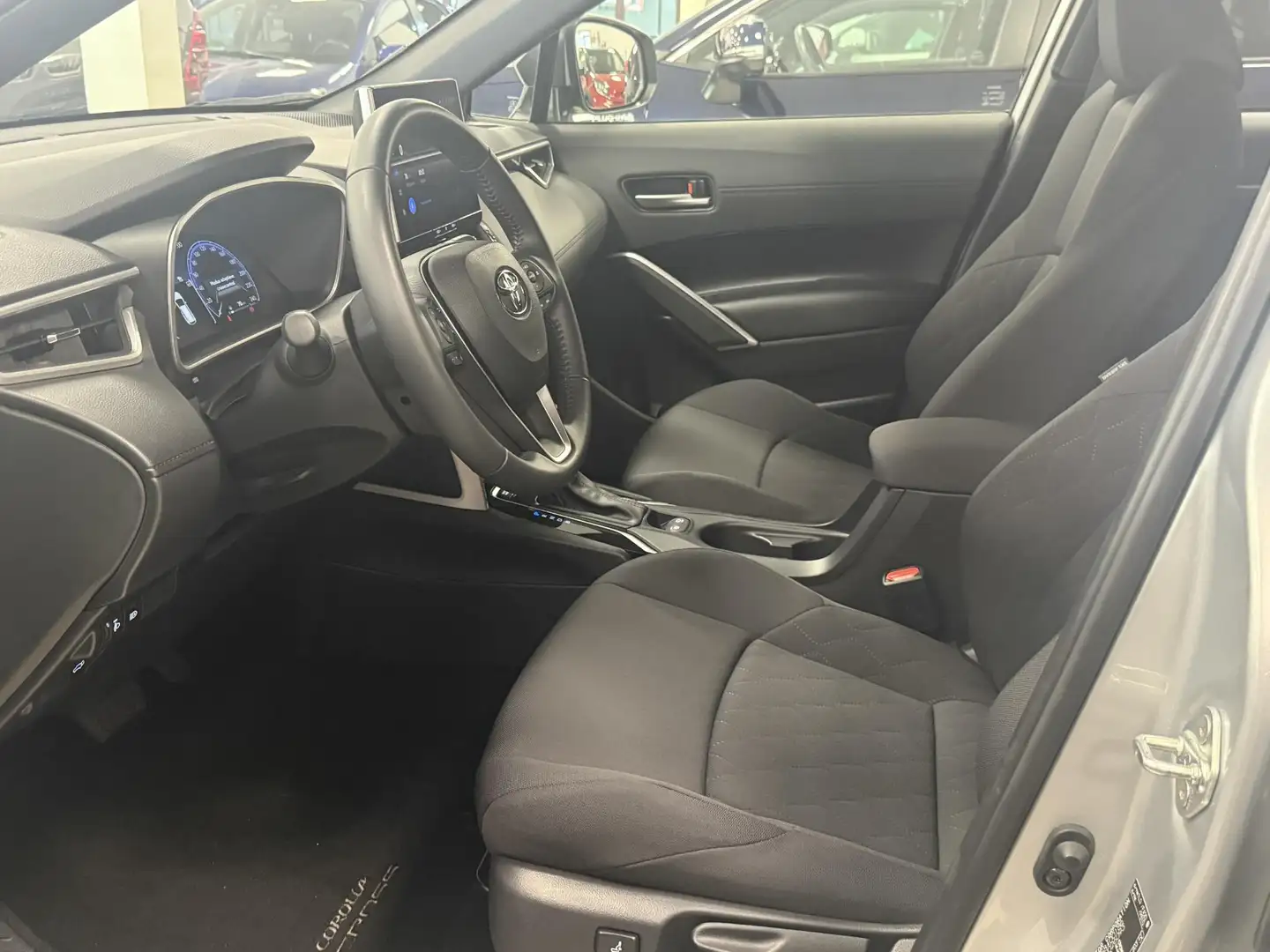 Toyota Corolla Cross Hybrid 140 Dynamic - 2