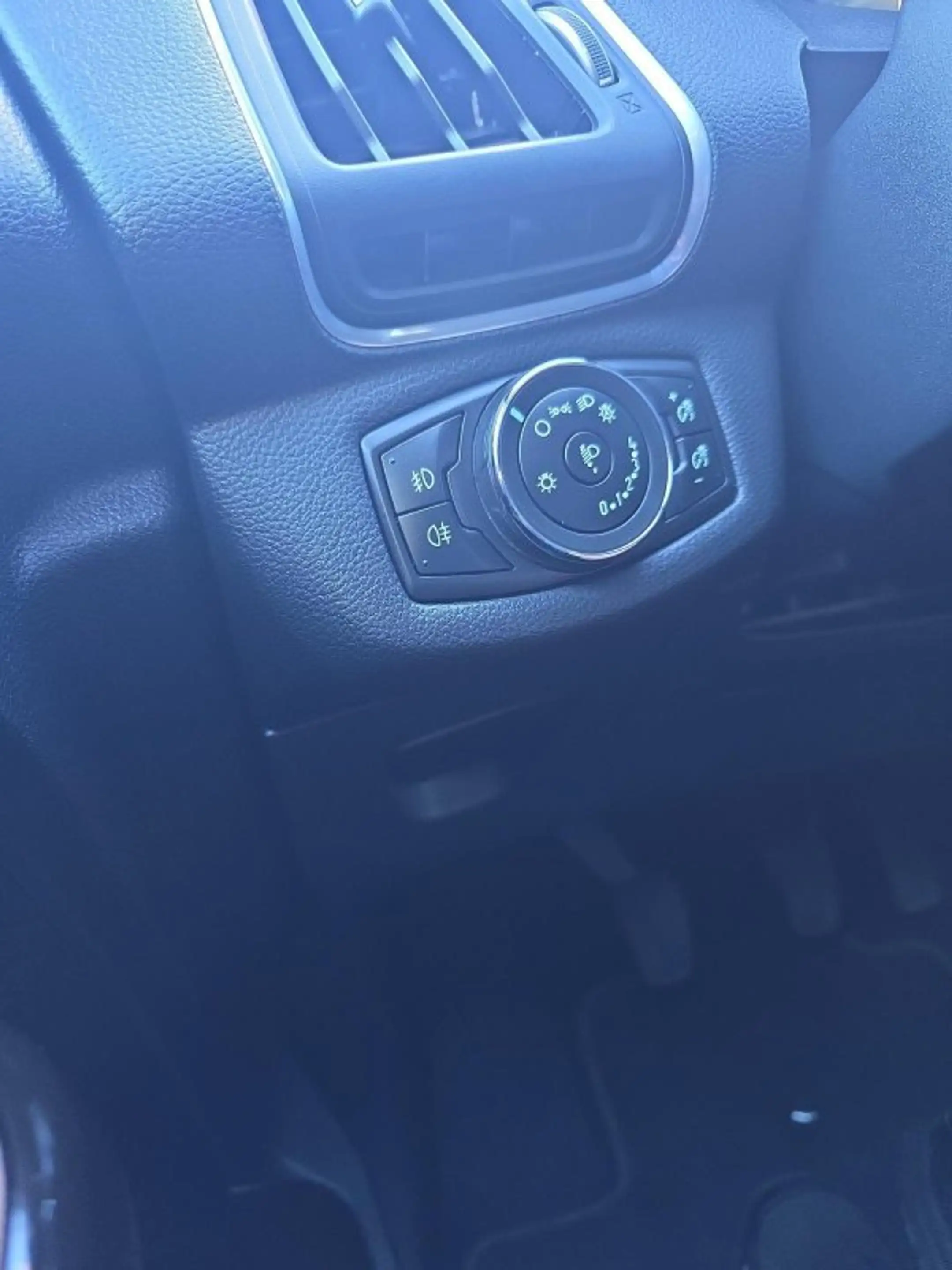 Ford B-Max 1.0 125PS 16*Alu/Navi/Pano/Winterp/Keyless — photo 27