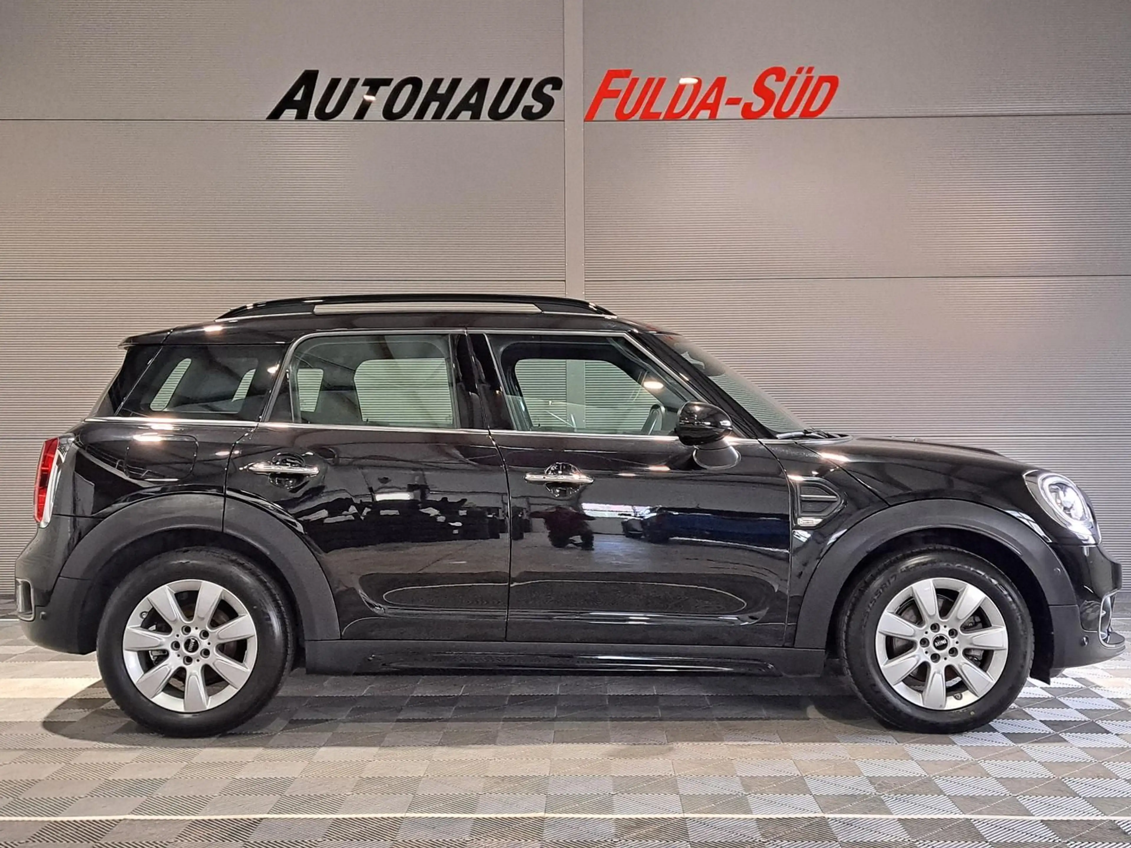 MINI Cooper Countryman Cooper Countyman 1.5 Pepper°LED°PDC°BT°FSE°Klima — photo 3