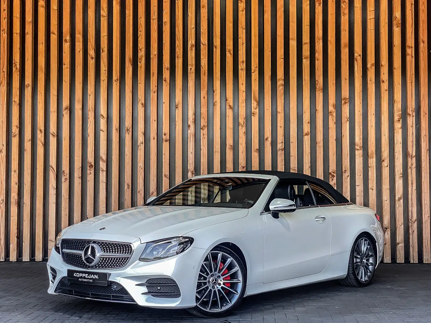 Mercedes-Benz E 200 Cabrio Automaat 25th Anniversary Edition | LUCHTVE Wit - 2