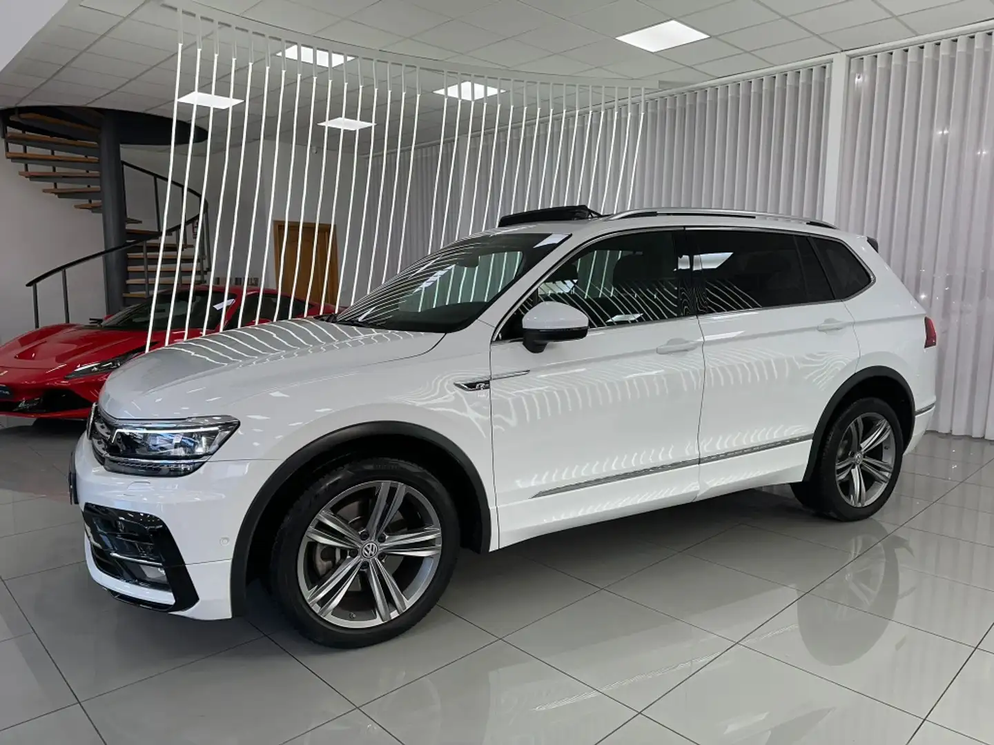 Volkswagen Tiguan Allspace 2.0TDI Sport 4M DSG 140kW Blanco - 2