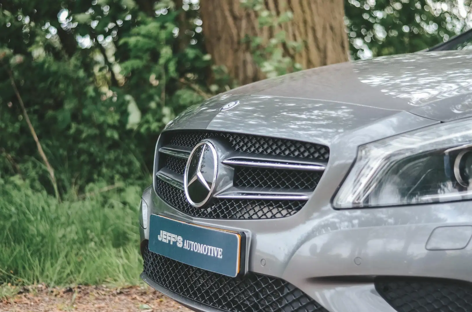 Mercedes-Benz A 180 4U3 Gris - 2