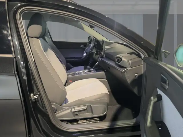 Seat Leon view 8