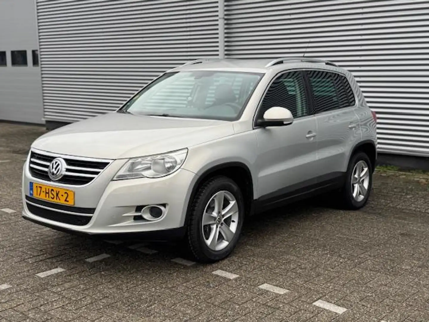 Volkswagen Tiguan 2.0 TSI Sport&Style 4Motion,Automaat ,navigatie/ca Grijs - 2