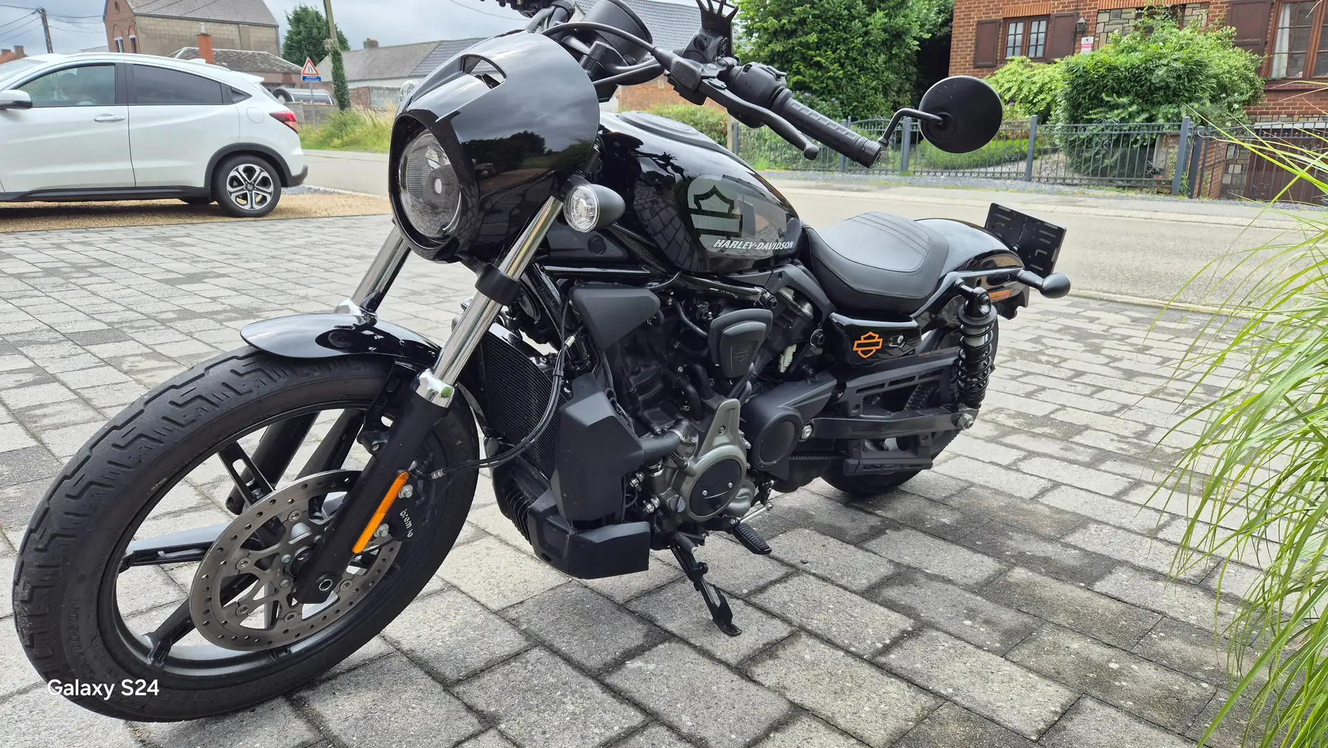 Harley-Davidson Sportster Nightster 975 Чорний - 1