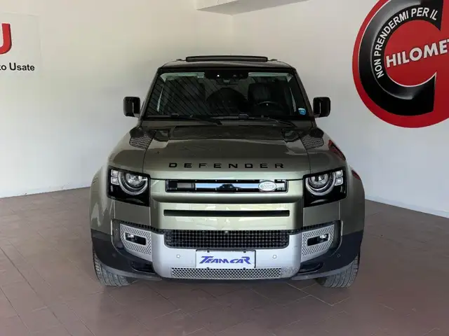 Land Rover Defender 110 view 2