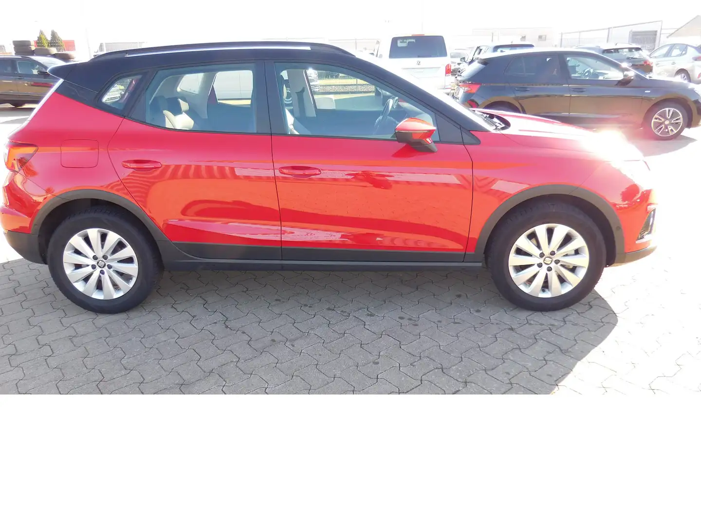 SEAT Arona 1.0 Style Beats TSI BMT Klima Navi Alu Rouge - 2