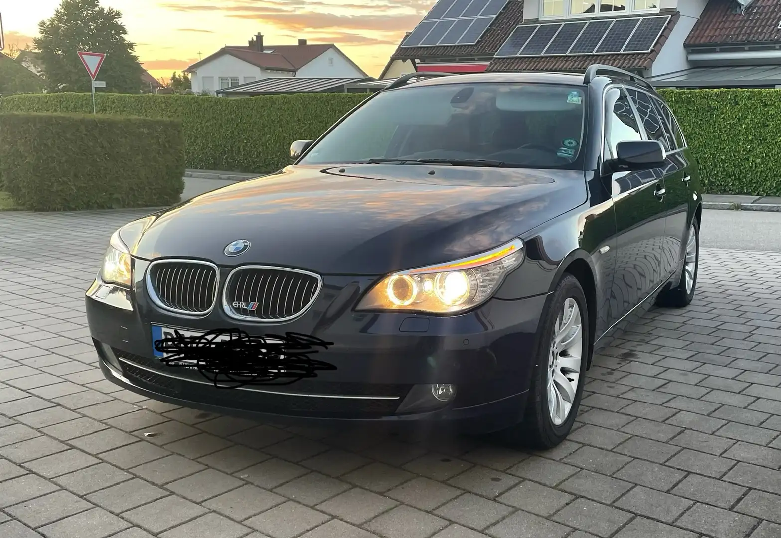 BMW 535 535d Touring Aut. Edition Exclusive Blauw - 1