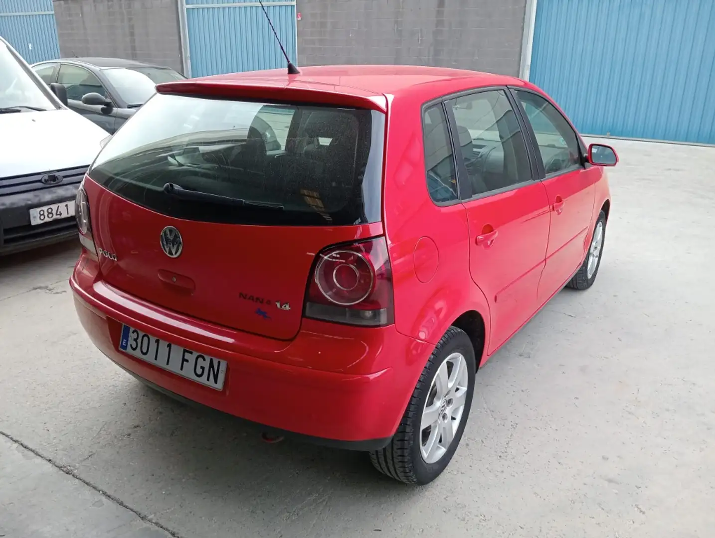 Volkswagen Polo 1.4 Edition 80 Rojo - 2