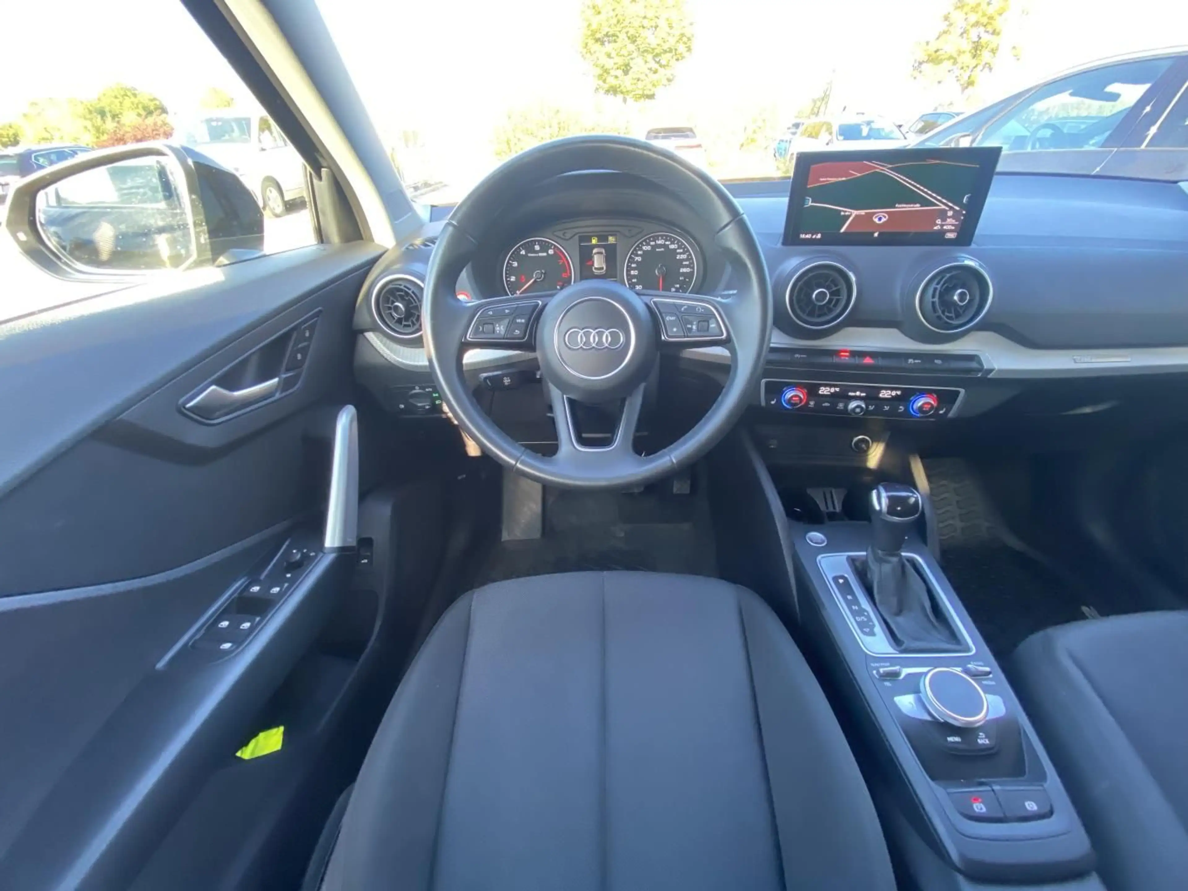 Audi Q2 1.5 TSI S-tronic advanced NAVI+KAMERA+LED+DAB — photo 12