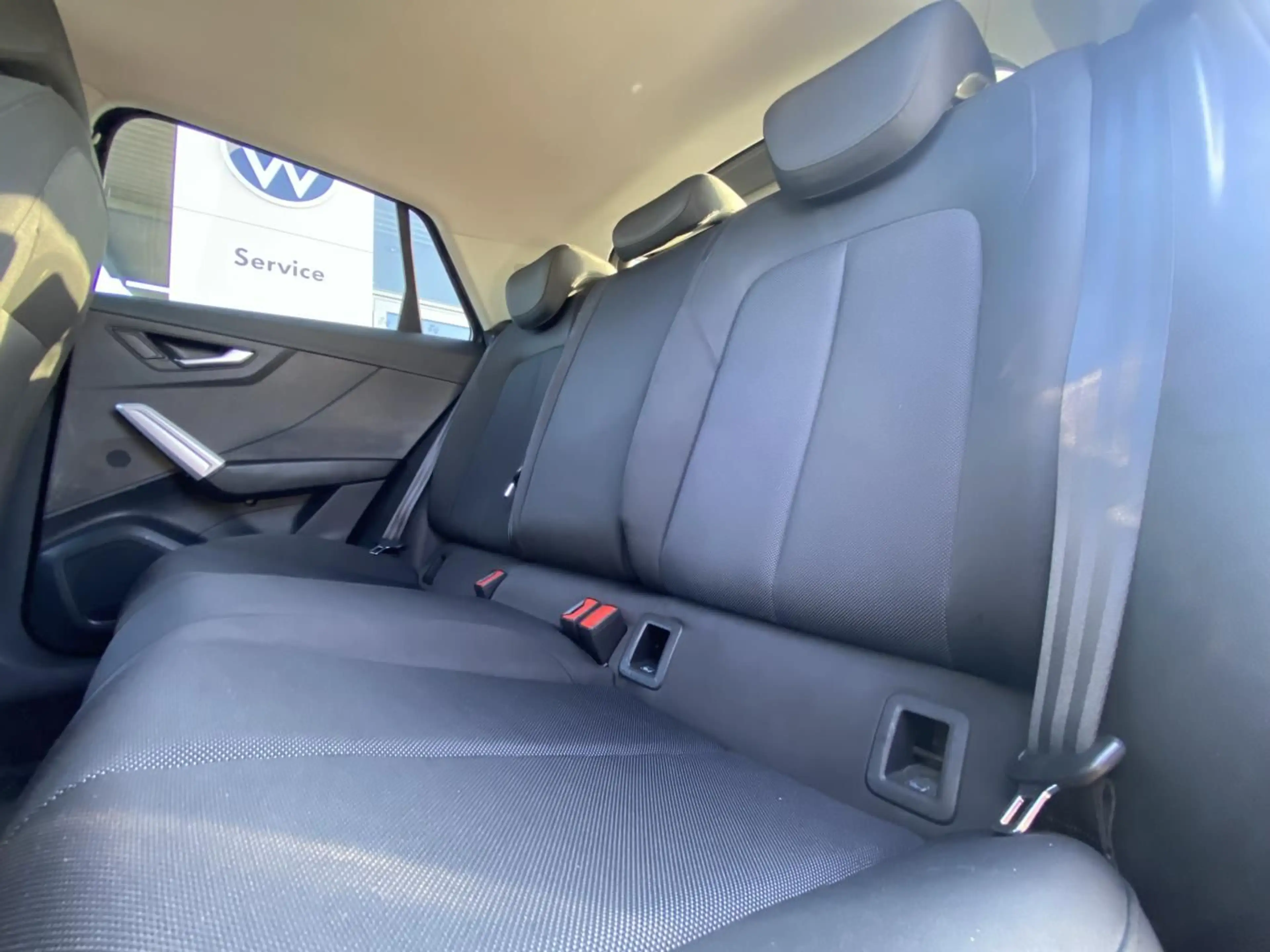 Audi Q2 1.5 TSI S-tronic advanced NAVI+KAMERA+LED+DAB — photo 11