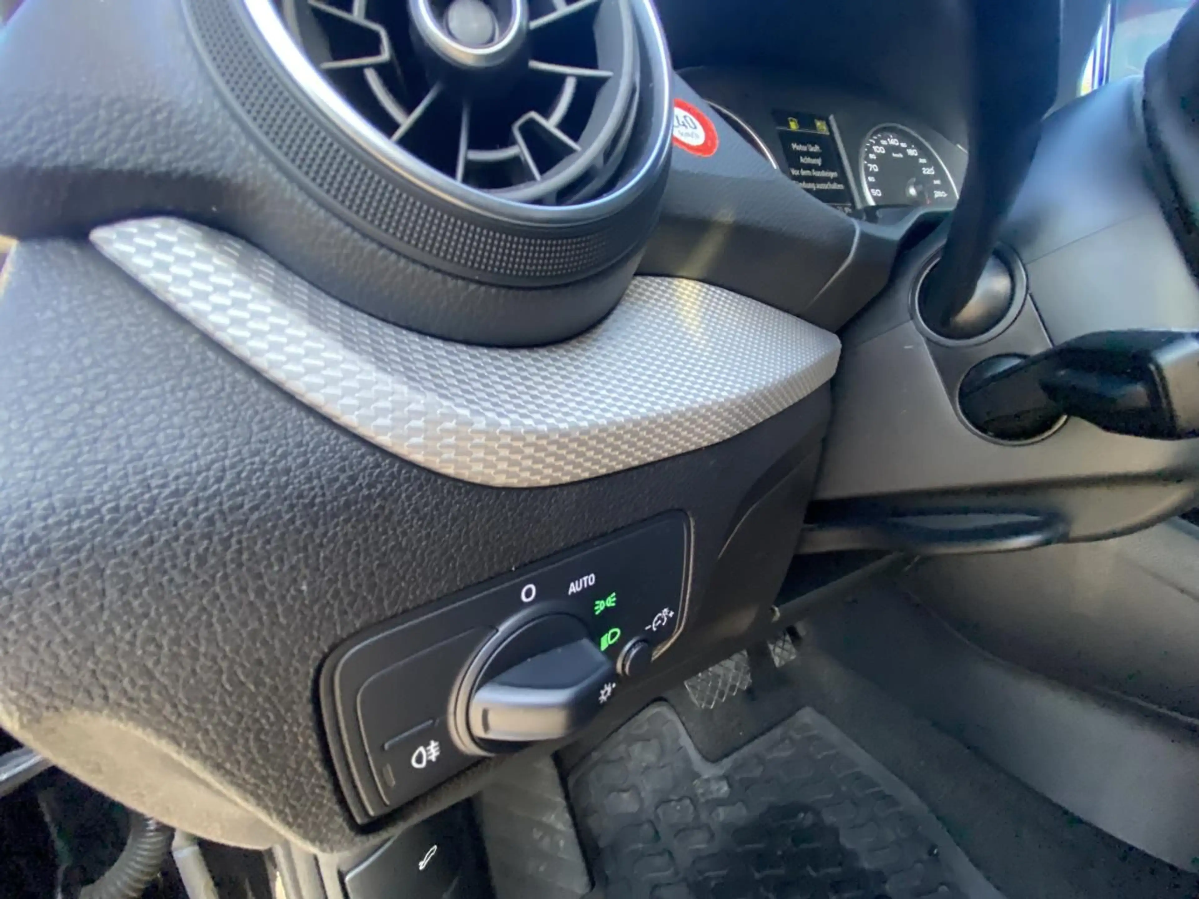 Audi Q2 1.5 TSI S-tronic advanced NAVI+KAMERA+LED+DAB — photo 10