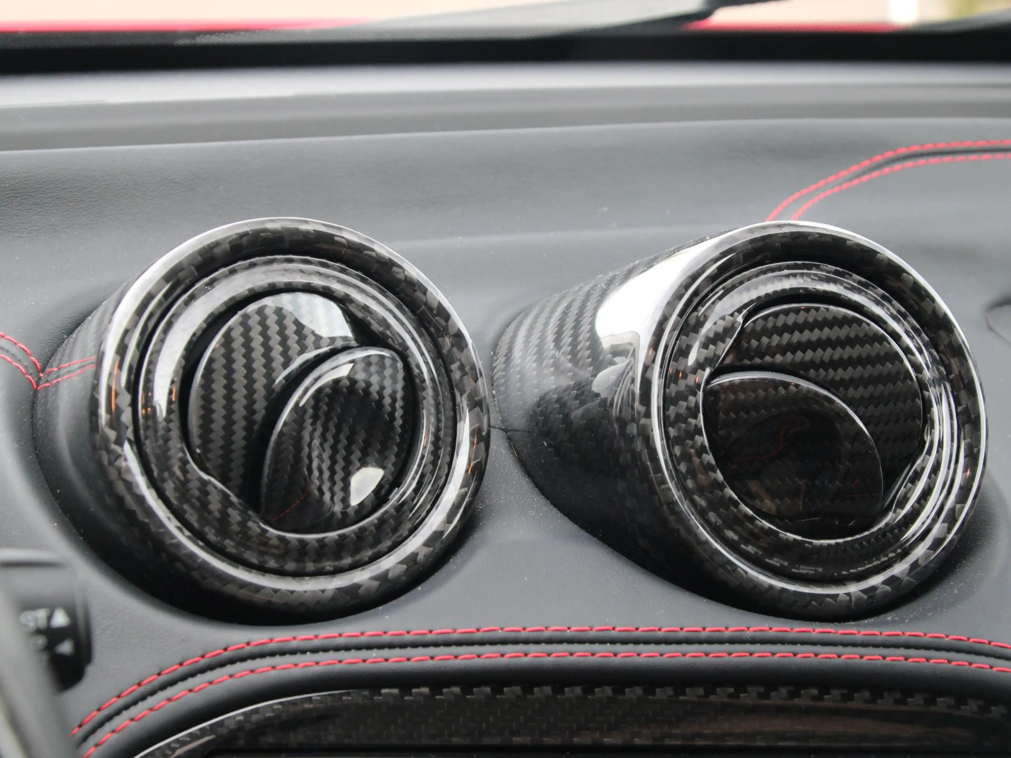 Alfa Romeo 4C TCT Launch Edition — photo 36